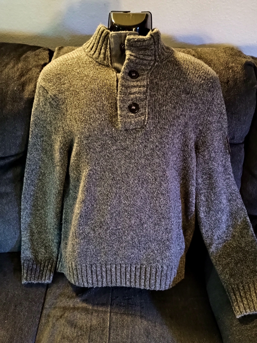 Eddie Bauer Men’s Large Gray Mock Neck Sweater 3 Button Pullover Heather Knit